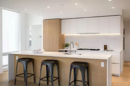 Kitchen Island Photo of 2801 1500 Fern Street, North Vancouver, BC