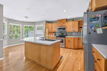 Primary Bedroom Photo of 12753 261 Street, Maple Ridge, BC