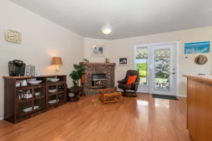 Breakfast Nook Photo of 45017 Stratford Place, Chilliwack, BC