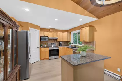 Kitchen Island Photo of 12271 Powell Street, Mission, BC