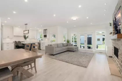 Kitchen Island Photo of 22872 76a Avenue, Langley, BC