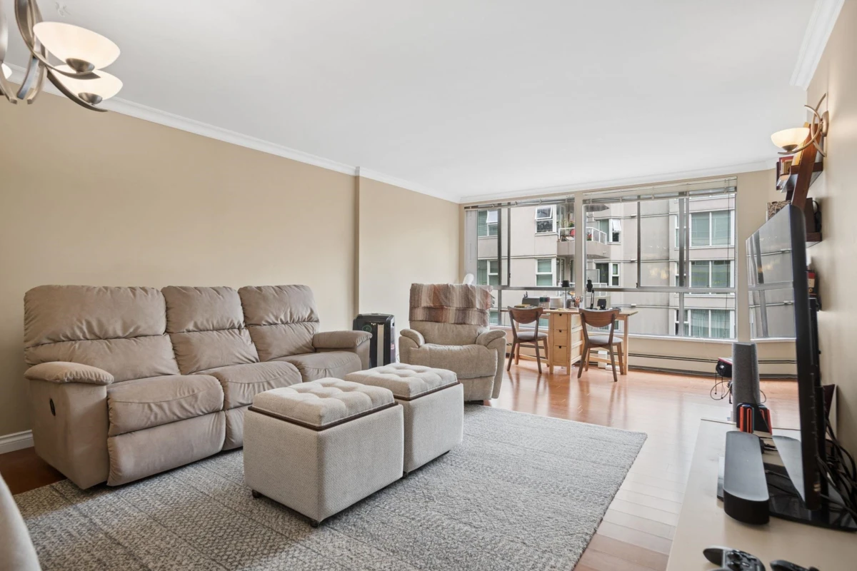 Living Room Photo of 511 518 Moberly Road, Vancouver, BC