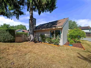 Backyard Photo of 6022 E Greenside Drive, Surrey, BC