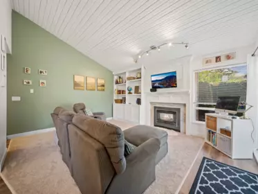 Breakfast Nook Photo of 6022 E Greenside Drive, Surrey, BC