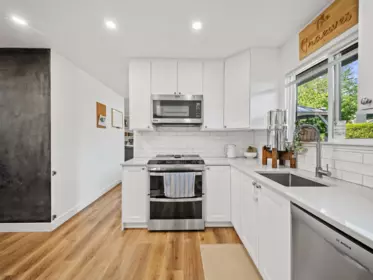 6022 E Greenside Drive, Surrey, BC, Surrey — Townhouse for sale