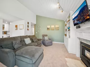 Primary Bedroom Photo of 6022 E Greenside Drive, Surrey, BC