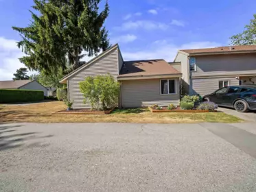 Swimming Pool Photo of 6022 E Greenside Drive, Surrey, BC