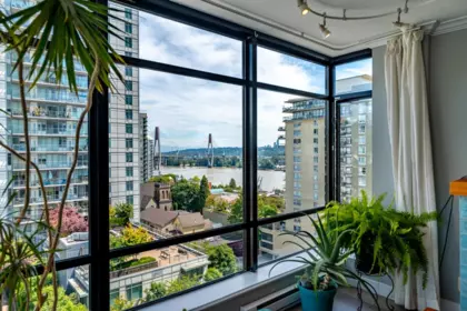 Breakfast Nook Photo of 1107 610 Victoria Street, New Westminster, BC