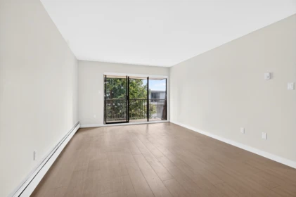 Breakfast Nook Photo of 305 466 E Eighth Avenue, New Westminster, BC