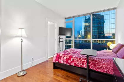 Powder Room Photo of 3303 1189 Melville Street, Vancouver, BC