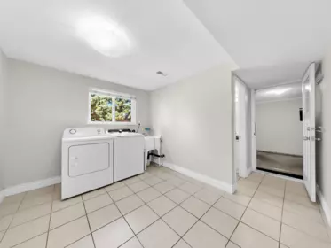 Entry Foyer Photo of 6299 Azure Road, Richmond, BC