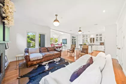 125 W 39th Avenue, Vancouver, BC, Vancouver — Single Family Residence for sale