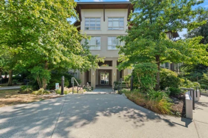 421 15918 26 Avenue, Surrey, BC, Surrey — Apartment/Condo for sale