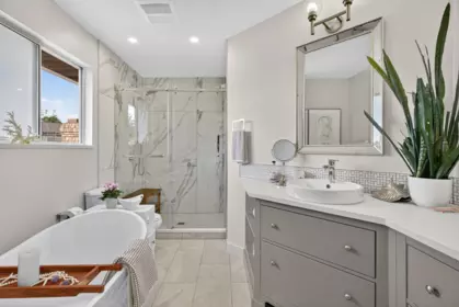 Mudroom Photo of 116 15121 19 Avenue, Surrey, BC