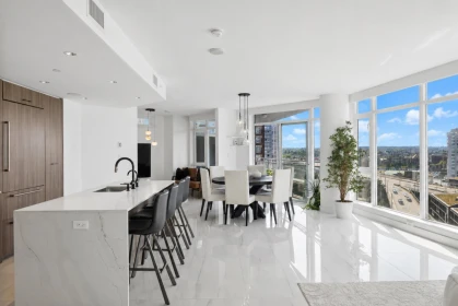 1701 1372 Seymour Street, Vancouver, BC, Vancouver — Apartment/Condo for sale