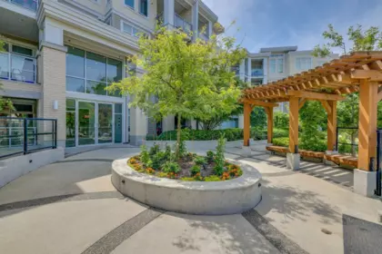 Staircase Photo of 411 15436 31 Avenue, Surrey, BC
