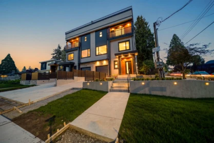 Hot Tub / Spa Photo of 1 8408 17th Avenue, Burnaby, BC