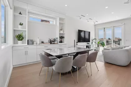 Kitchen Photo of 72 E 57th Avenue, Vancouver, BC