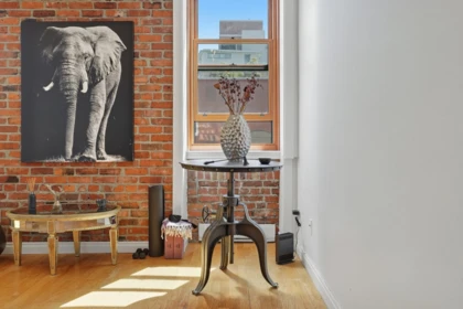 403 233 Abbott Street, Vancouver, BC, Vancouver — Apartment/Condo for sale