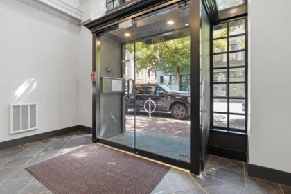 Entry Foyer Photo of 403 233 Abbott Street, Vancouver, BC