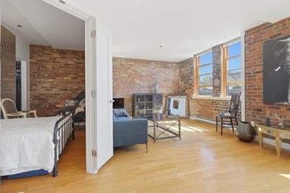 403 233 Abbott Street, Vancouver, BC, Vancouver — Apartment/Condo for sale