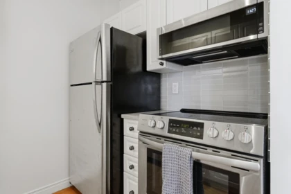 Primary Bedroom Photo of 403 233 Abbott Street, Vancouver, BC