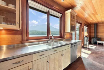 Office / Den Photo of 15781 East Egmont Shoreline, Egmont, BC