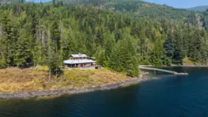 15781 East Egmont Shoreline, Egmont, BC