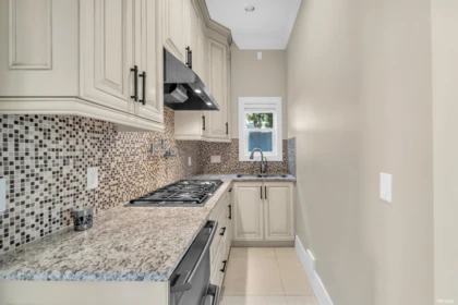 Kitchen Island Photo of 5628 Gibbons Drive, Richmond, BC