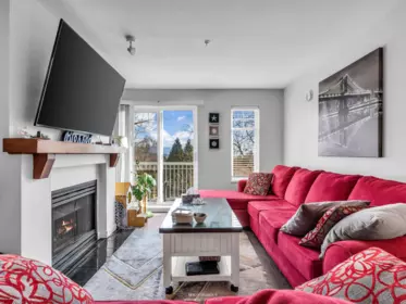 201 1432 Parkway Boulevard, Coquitlam, BC, Coquitlam — Apartment/Condo for sale