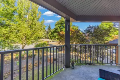 Front Yard Photo of 318 3110 Dayanee Springs Boulevard, Coquitlam, BC
