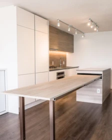 Kitchen Photo of 1312 908 Quayside Drive, New Westminster, BC