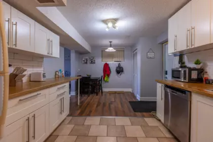 Hallway Photo of 2164 Opal Place, Abbotsford, BC