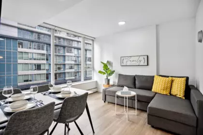 605 618 Abbott Street, Vancouver, BC, Vancouver — Apartment/Condo for sale