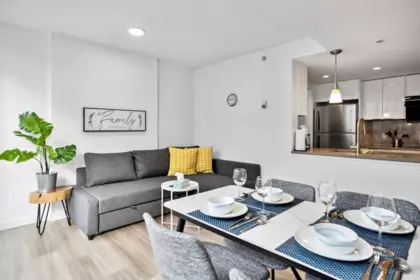 605 618 Abbott Street, Vancouver, BC, Vancouver — Apartment/Condo for sale