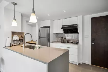 605 618 Abbott Street, Vancouver, BC, Vancouver — Apartment/Condo for sale
