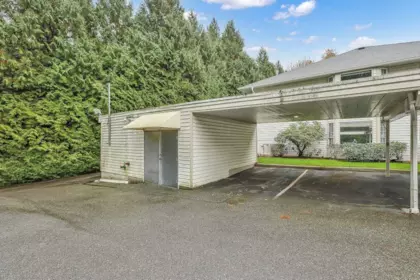 Outdoor Patio Photo of 3 33123 George Ferguson Way, Abbotsford, BC