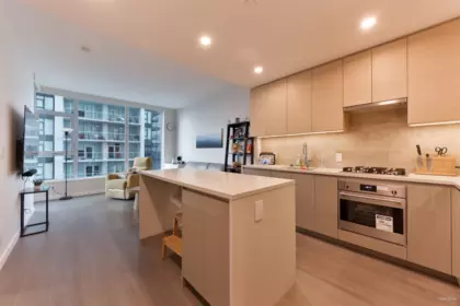 Kitchen Island Photo of 3012 2108 Gilmore Avenue, Burnaby, BC