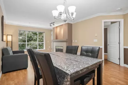 Breakfast Nook Photo of 322 9979 140 Street, Surrey, BC
