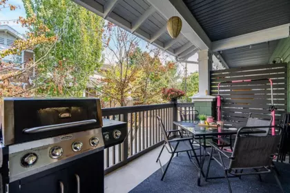 Kitchen Photo of 3 15233 34 Avenue, Surrey, BC