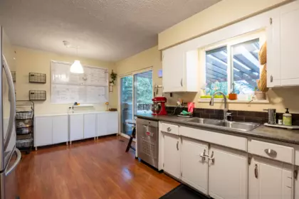 Kitchen Photo of 2634 Rogate Avenue, Coquitlam, BC