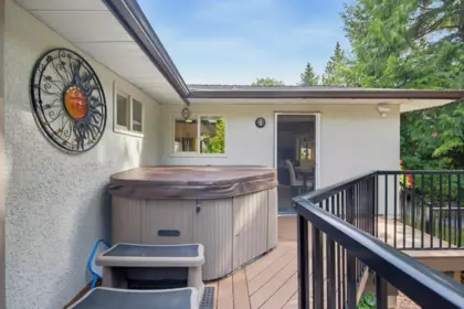 Swimming Pool Photo of 20424 43a Avenue, Langley, BC