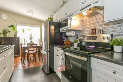 Kitchen Photo of 83A 45918 Knight Road, Chilliwack, BC