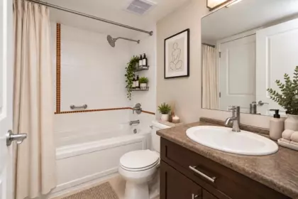 Primary Bathroom Photo of 311 9422 Victor Street, Chilliwack, BC