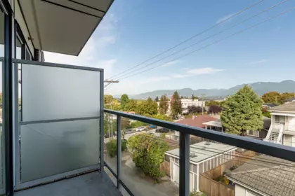 Entry Foyer Photo of PH9 388 Kootenay Street, Vancouver, BC