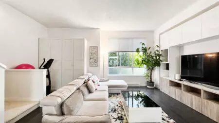 Living Room Photo of 51 10388 No. 2 Road, Richmond, BC