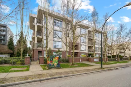 Outdoor Patio Photo of 310 15168 19 Avenue, Surrey, BC