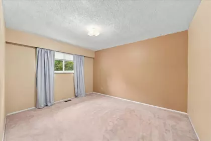 Laundry Room Photo of 7772 Bremridge Drive, Delta, BC