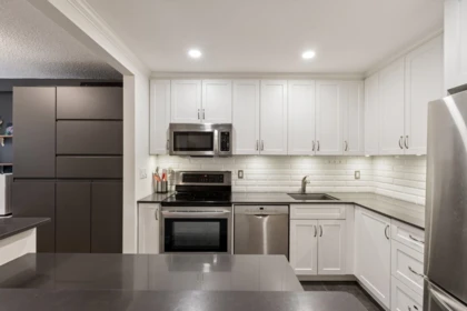 Mudroom Photo of 209 310 E 3rd Street, North Vancouver, BC