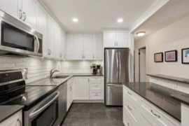 209 310 E 3rd Street, North Vancouver, BC